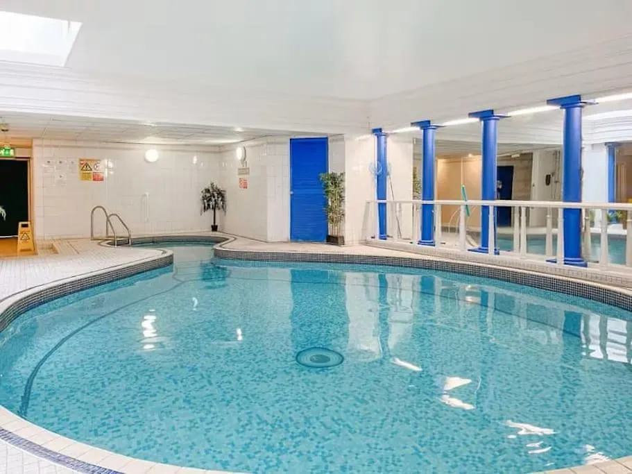 דירה Strathmore Apt Scarborough, Pool, Gym, Parking בריטניה